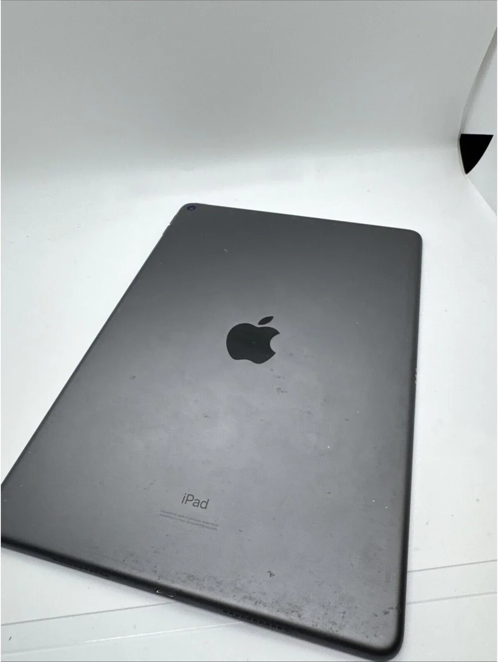 Apple iPad Air (3rd Gen) A2152 64GB - Wi-Fi - Space Gray (READ). For Parts Not W
